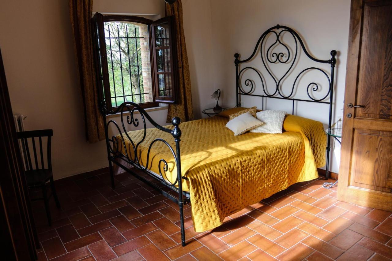 Agriturismo Bombina Montisi Екстериор снимка